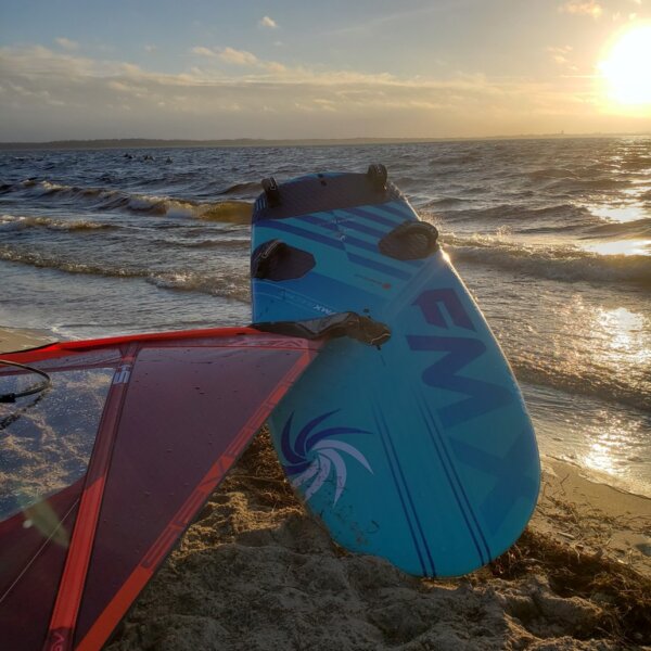 FMX racing VEloce GTS on beach
